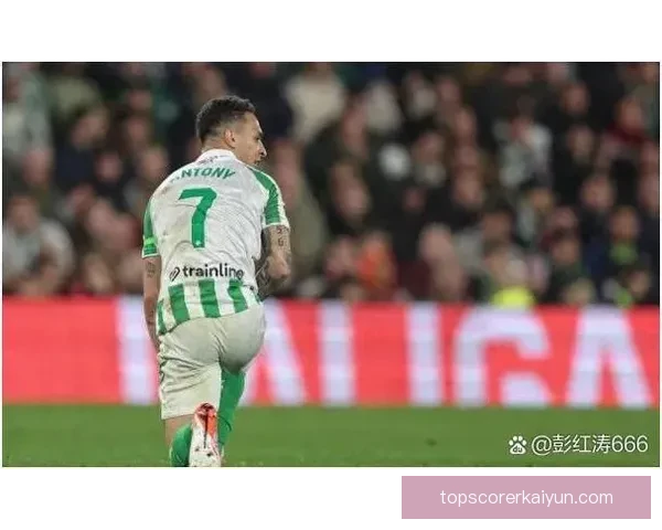 安东尼边路突破能力持续提升，助力球队竞争力增强